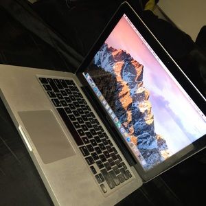 MACBOOK PRO
